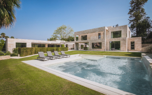 Exquisitely designed contemporary villa